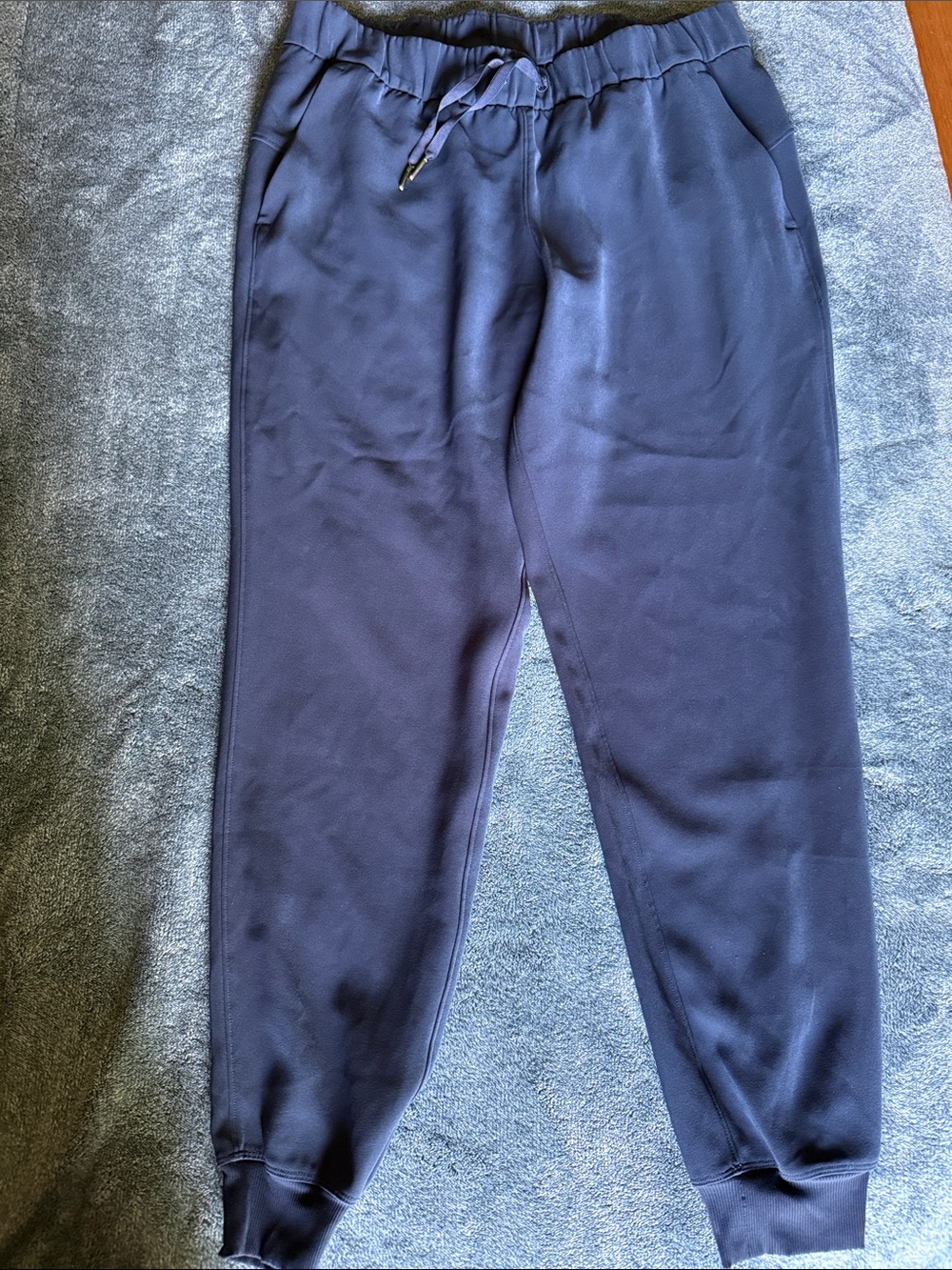 Lululemon On the Fly jogger